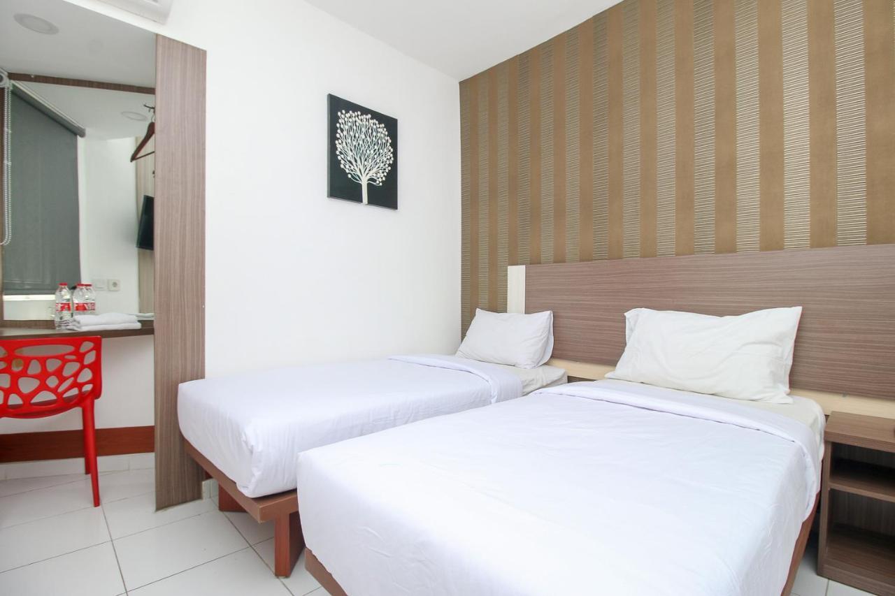 Smarthomm Inn Bandara Parungkuda Exterior photo